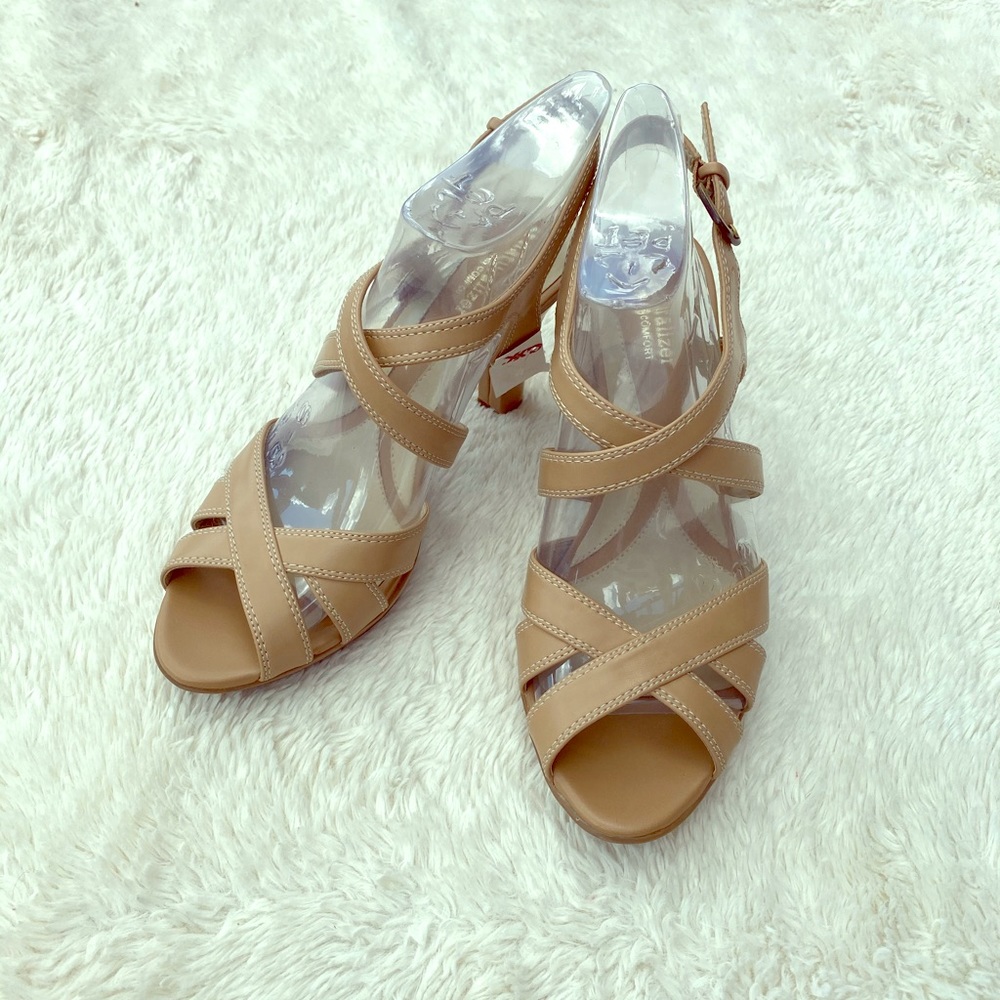 New Naturalizer gorgeous heel